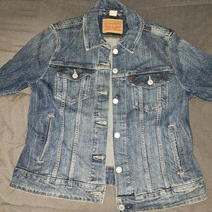 Woman's large Levi's denim jacket